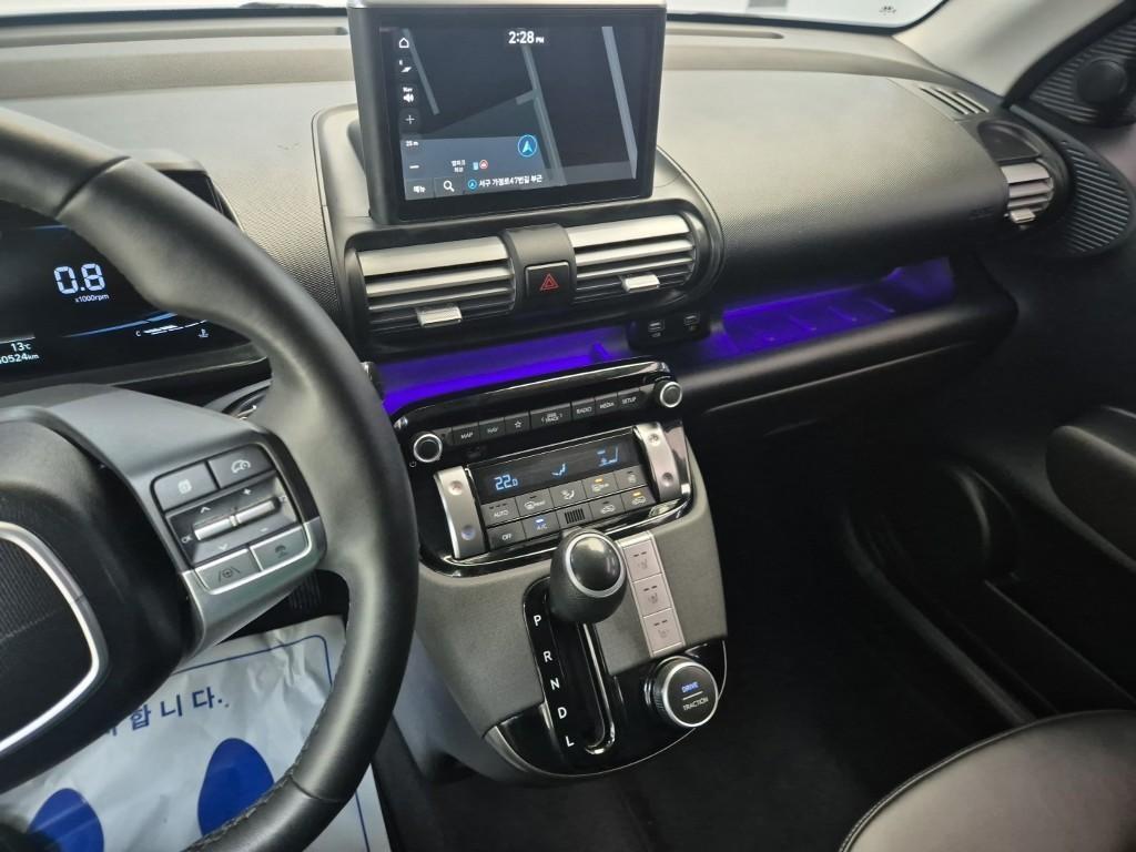 HYUNDAI Casper - Vista 10