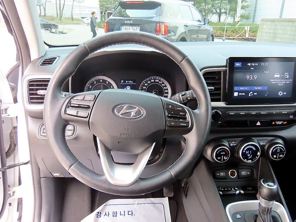 HYUNDAI Venue - Vista 7