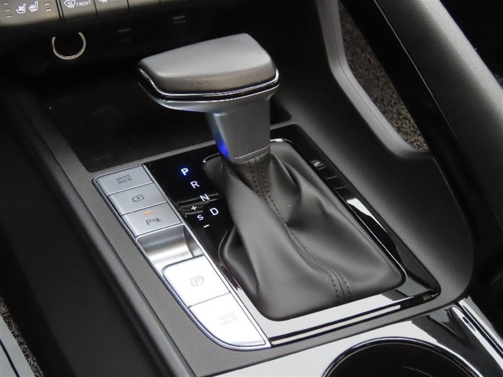 HYUNDAI Avante - Vista 11