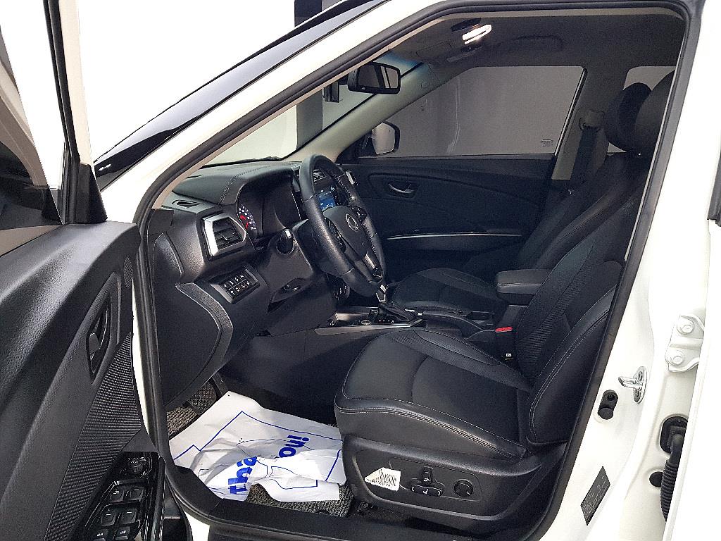 Ssangyong Tivoli - Vista 8