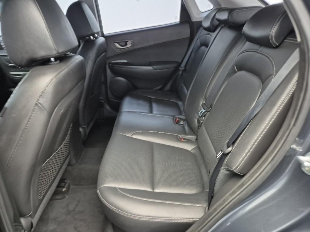 HYUNDAI Kona - Vista 12