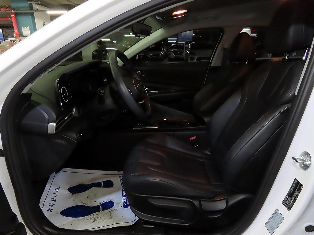 HYUNDAI Avante - Vista 6