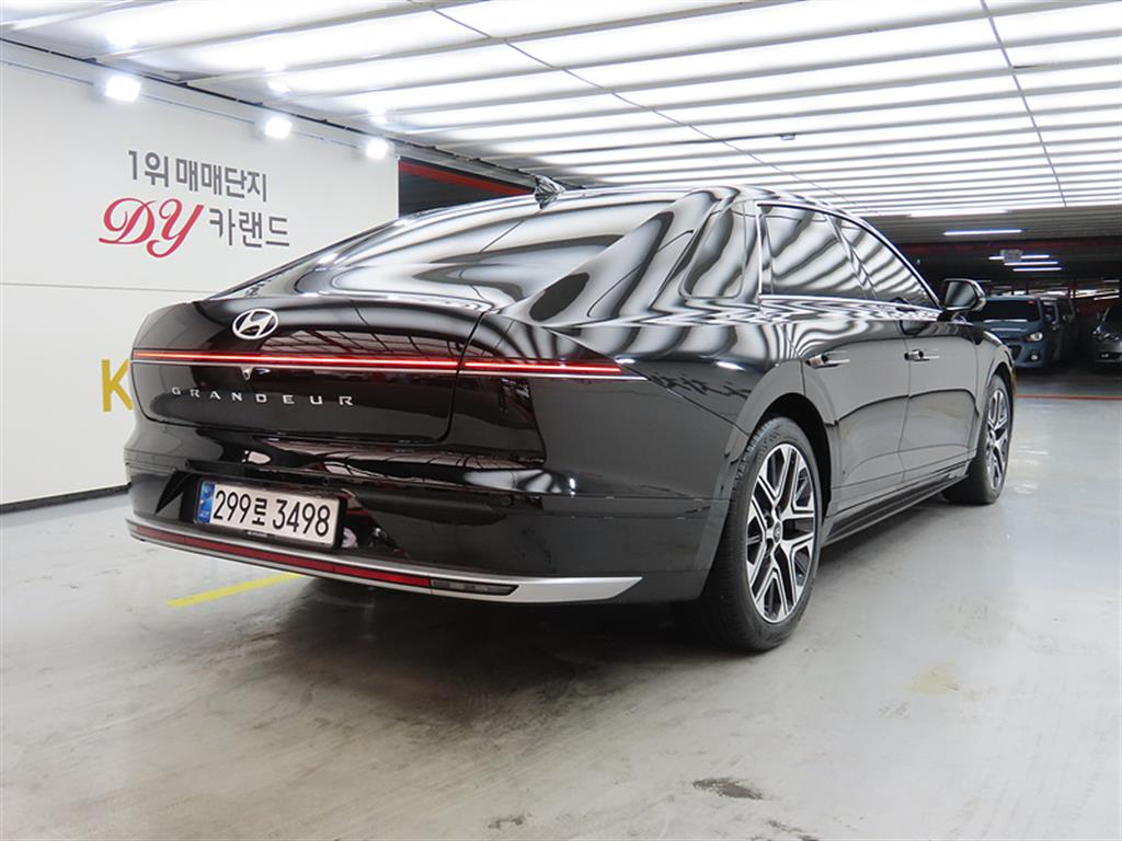 HYUNDAI Grandeur - Vista 4
