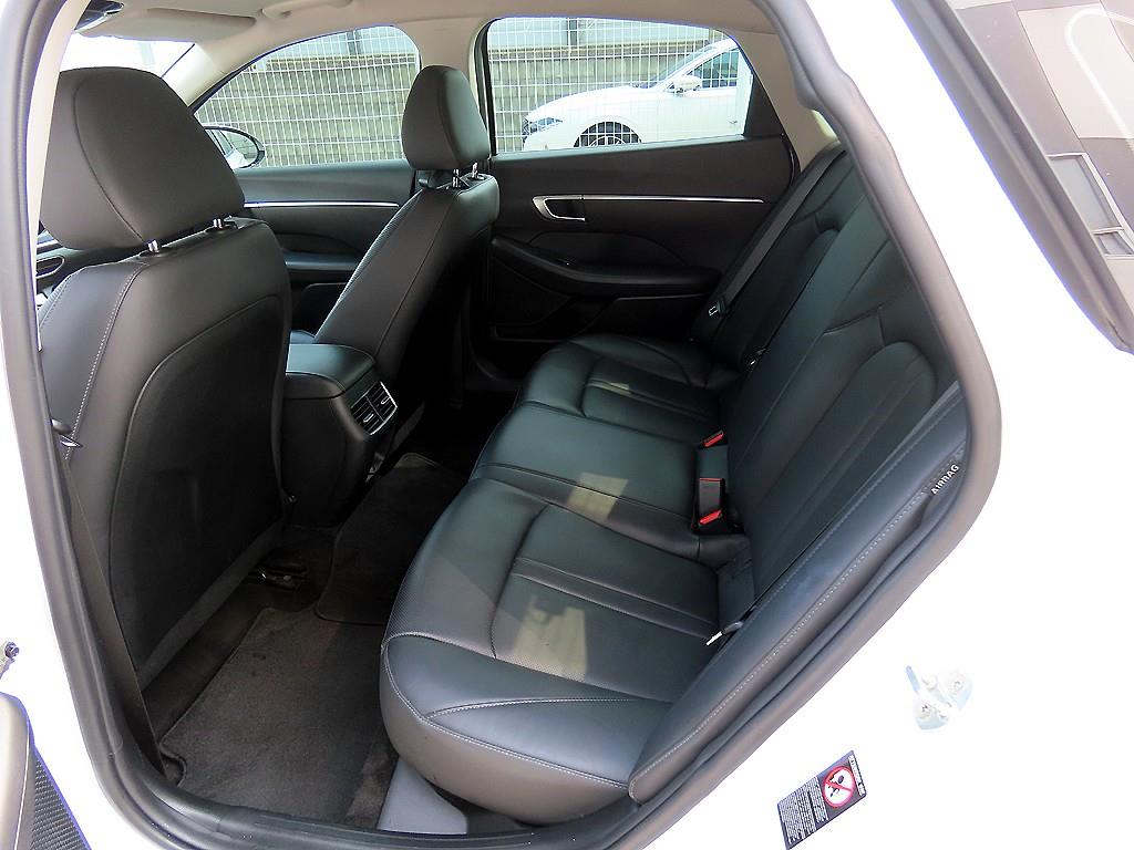 HYUNDAI Sonata - Vista 6