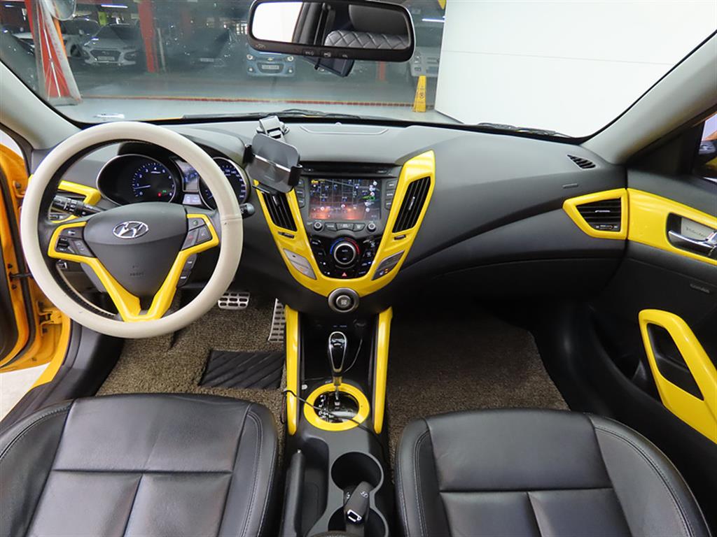 HYUNDAI Veloster - Vista 7