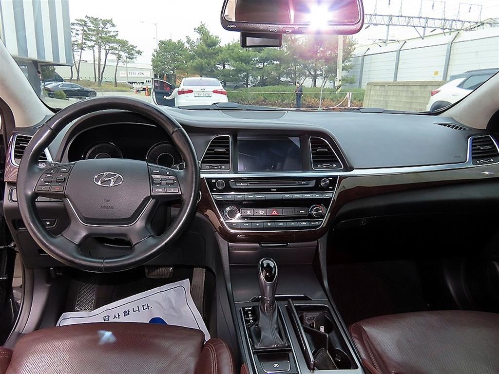 HYUNDAI Aslan - Vista 7