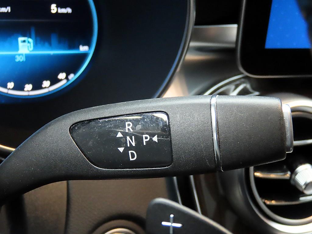 Mercedes Benz GLC Class - Vista 10