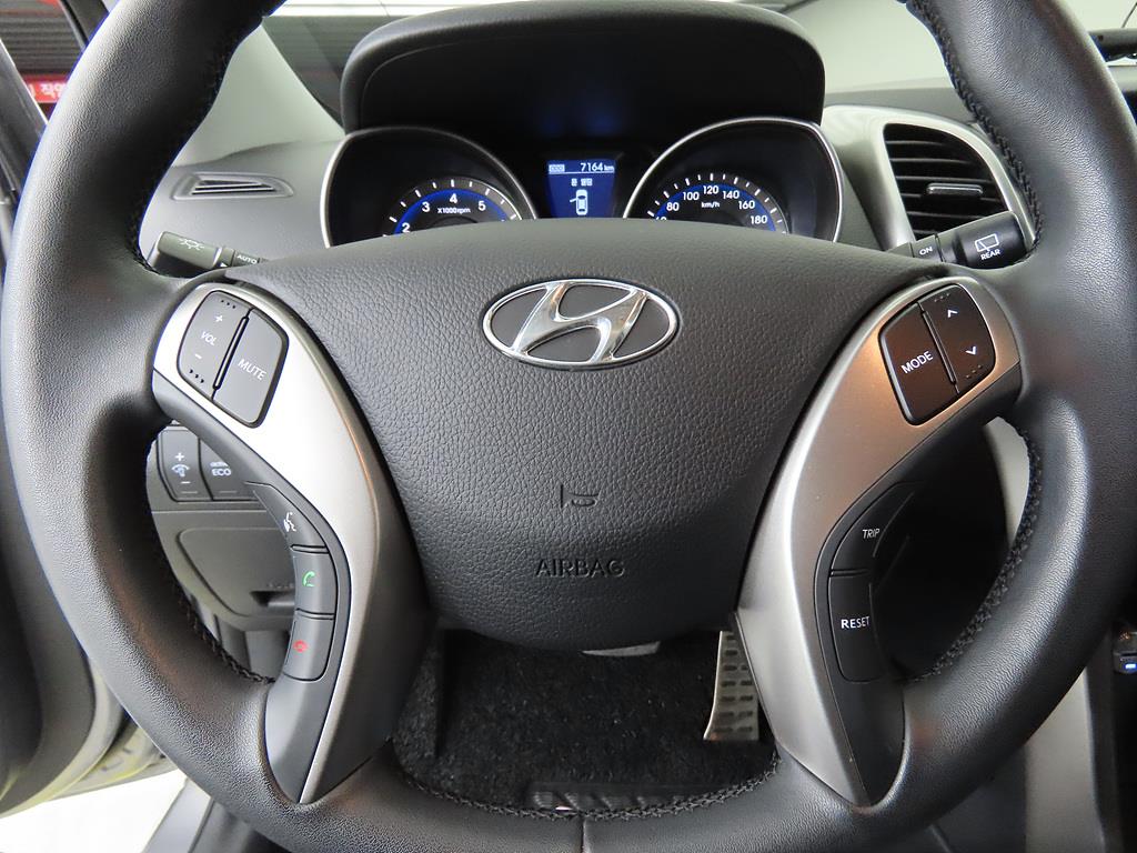 HYUNDAI i30 - Vista 9