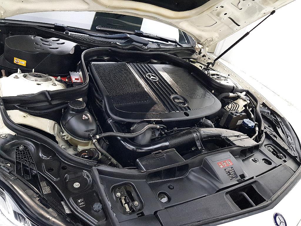 Mercedes Benz CLS Class - Vista 6