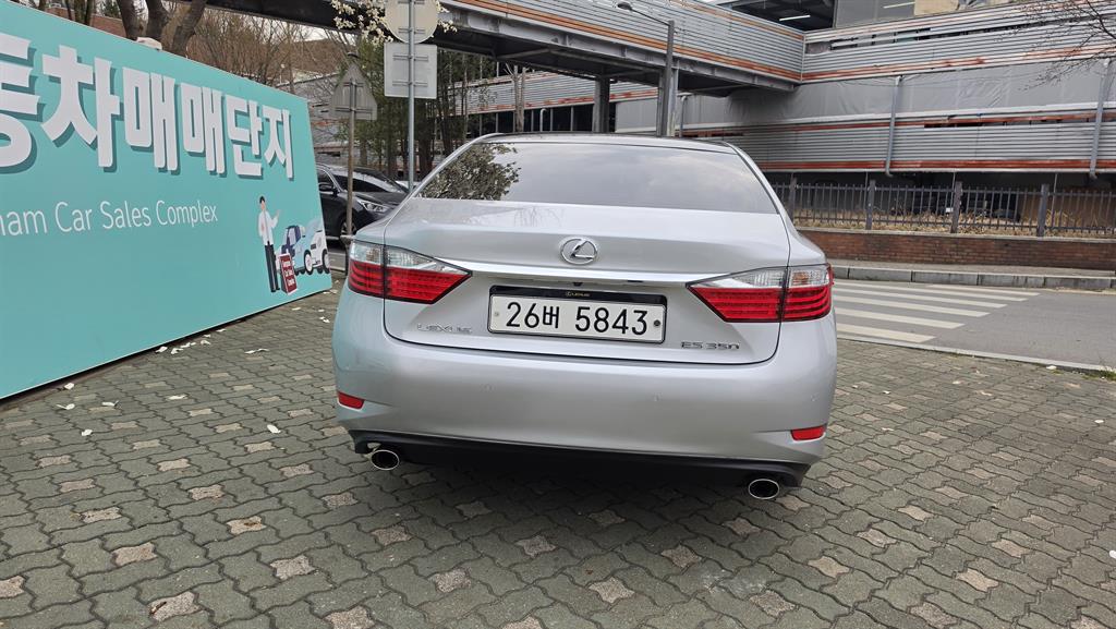 Lexus ES - Vista 4