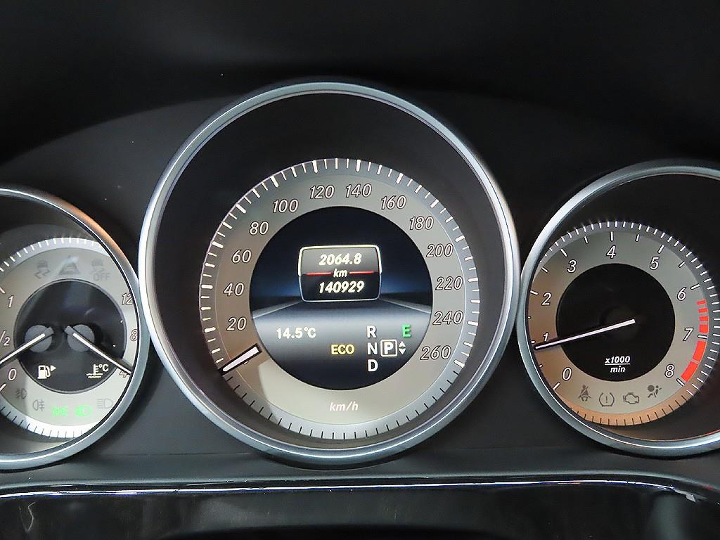 Mercedes Benz E class - Vista 11