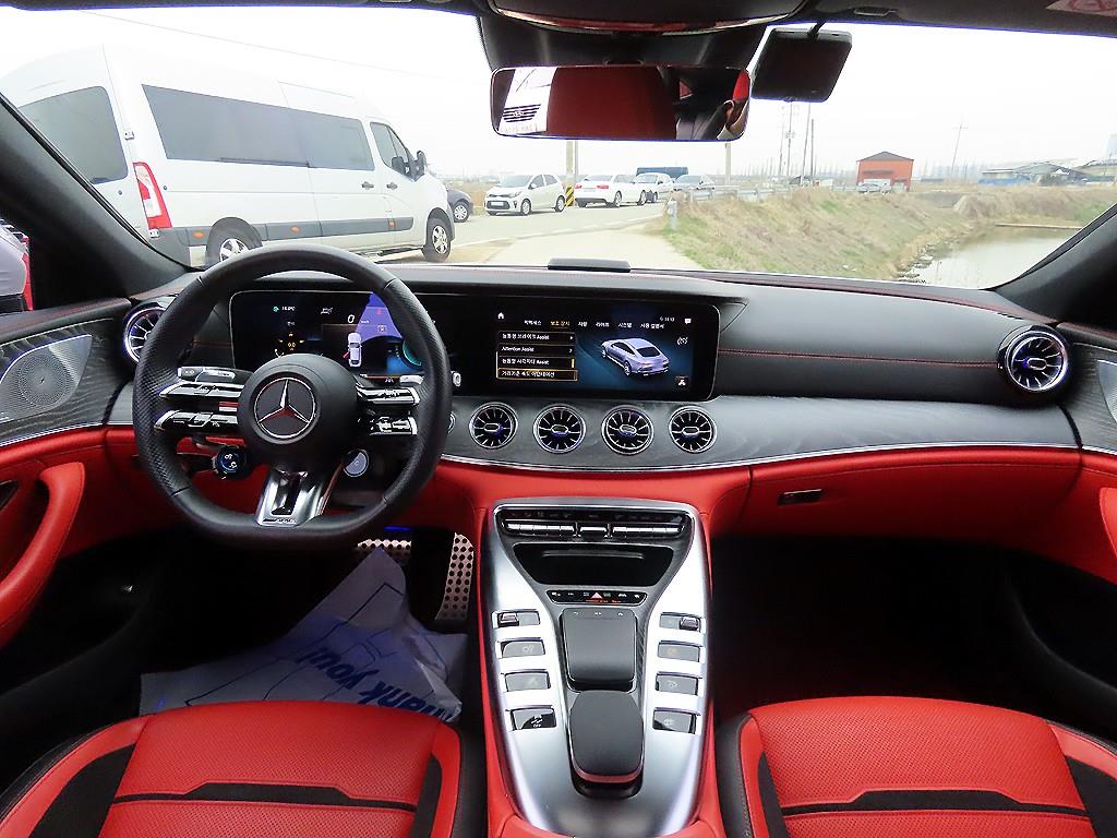 Mercedes Benz AMG GT - Vista 9