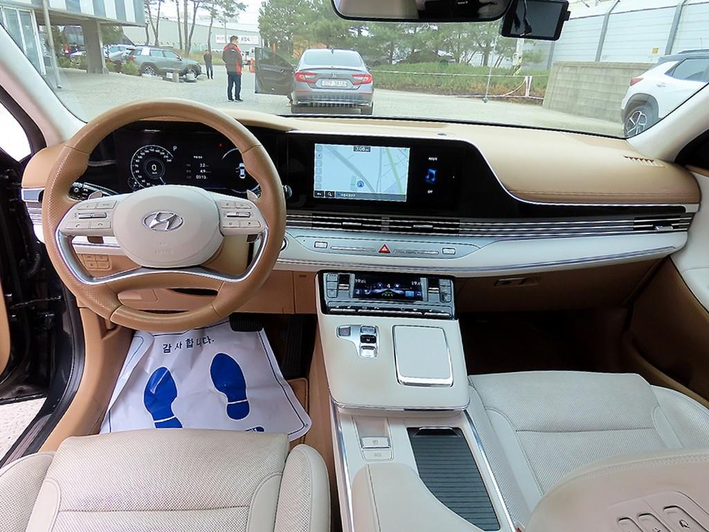 HYUNDAI Grandeur - Vista 7