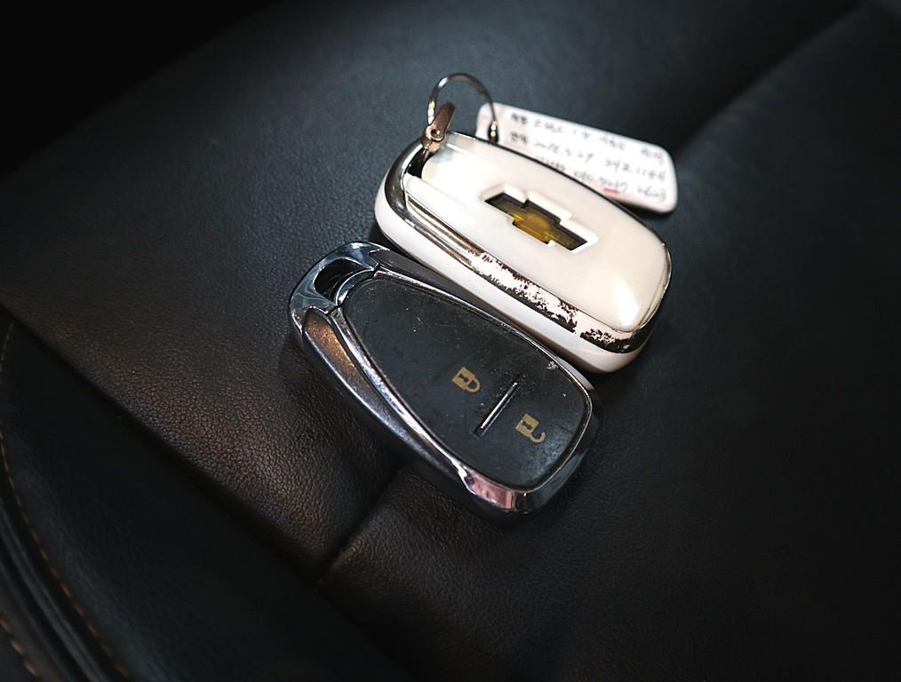 Chevrolet Trax 2018 Blanco - Importación desde Corea - HF Imports Iquique - Foto 18