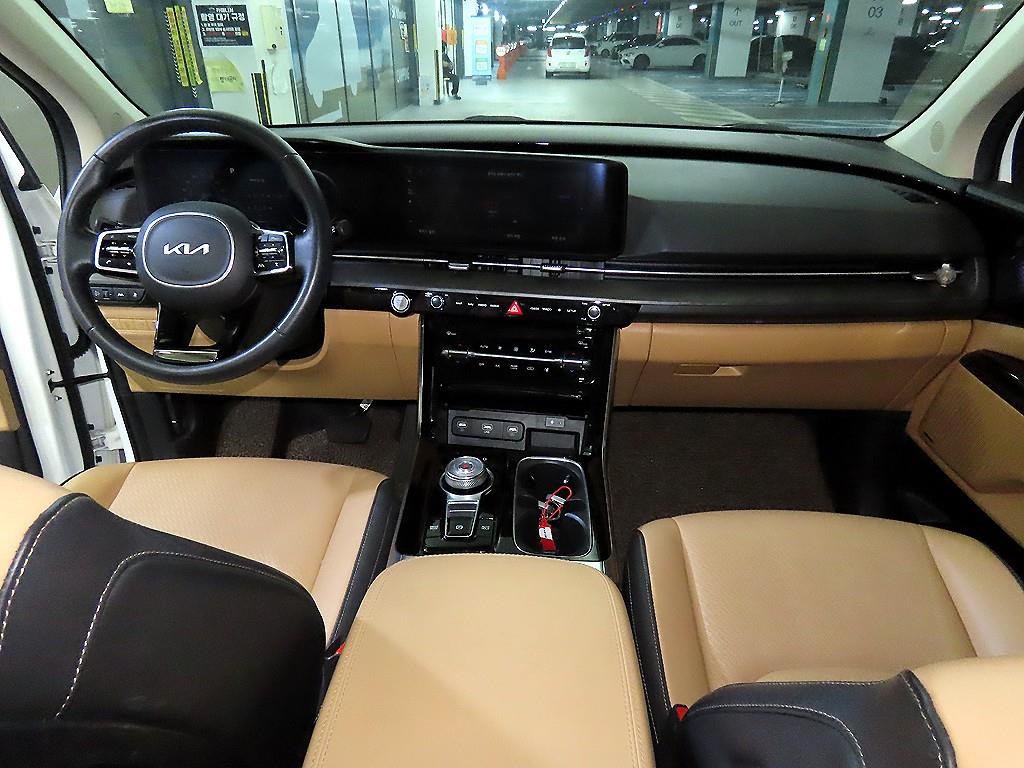 KIA Carnival - Vista 10