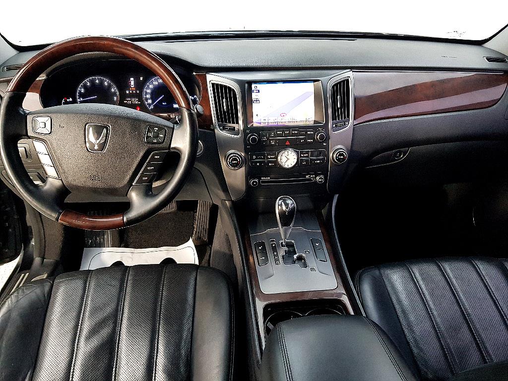 HYUNDAI Equus - Vista 5