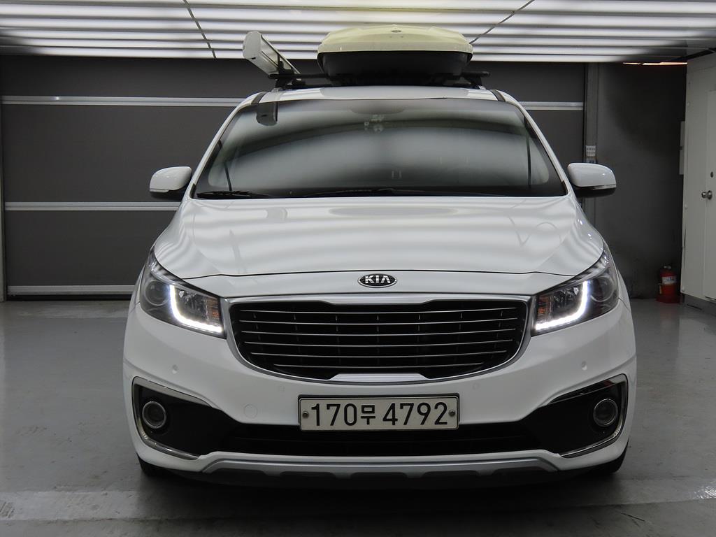 KIA Carnival - Vista 2
