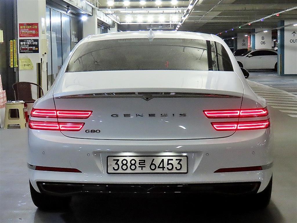 Genesis G80 - Vista 5