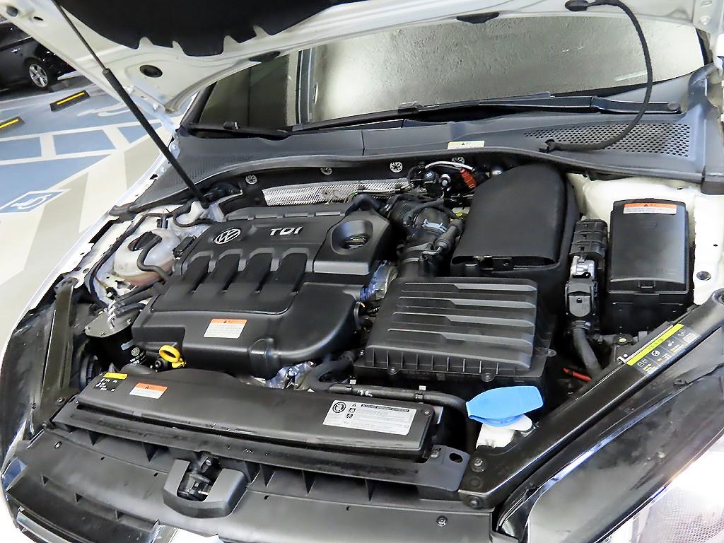 Volkswagen Golf 2016 Blanco - Importación desde Corea - HF Imports Iquique - Foto 19