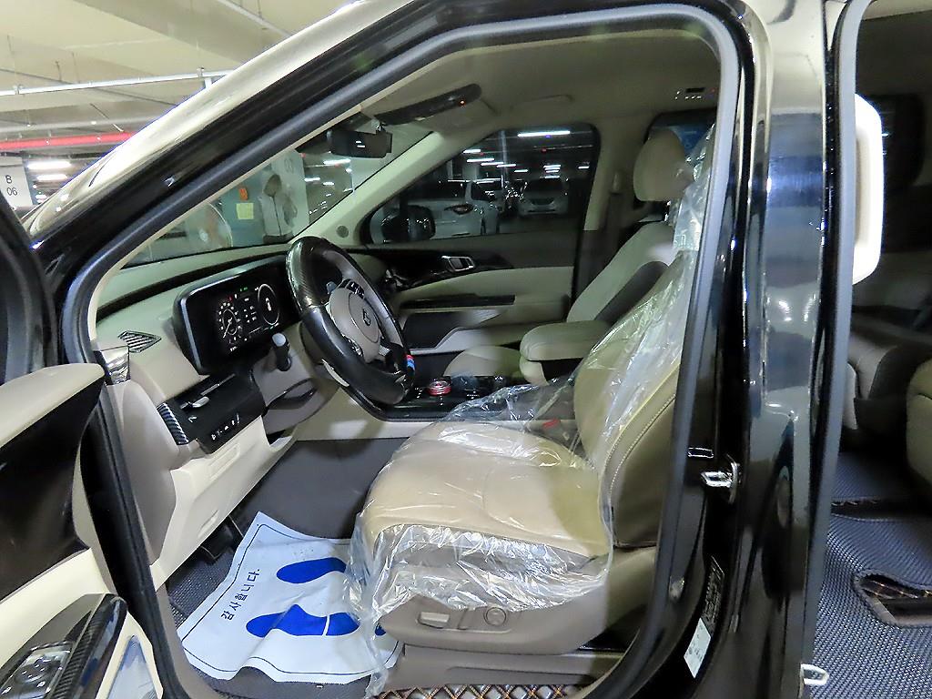 KIA Carnival - Vista 6