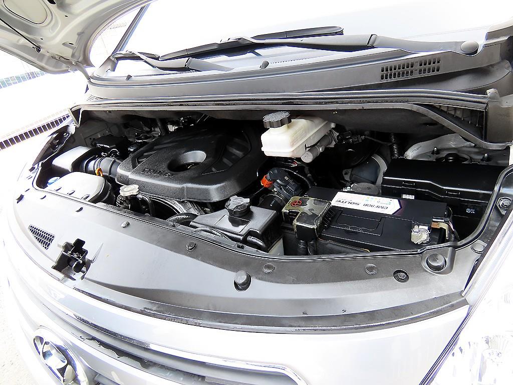 HYUNDAI Starex 2018 Gris - Importación desde Corea - HF Imports Iquique - Foto 16