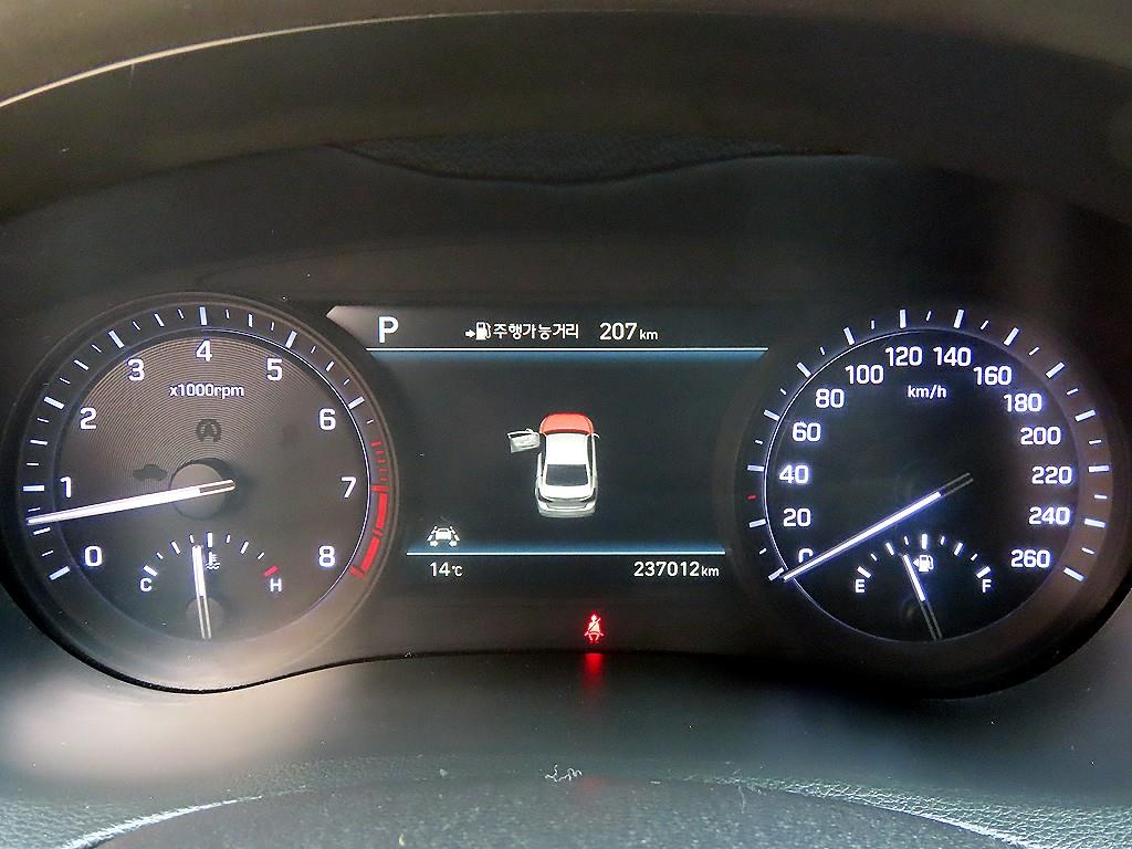 Genesis G80 - Vista 9