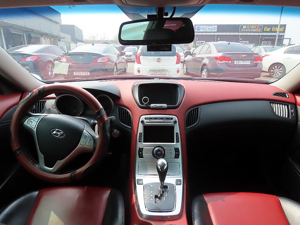 HYUNDAI Genesis - Vista 9