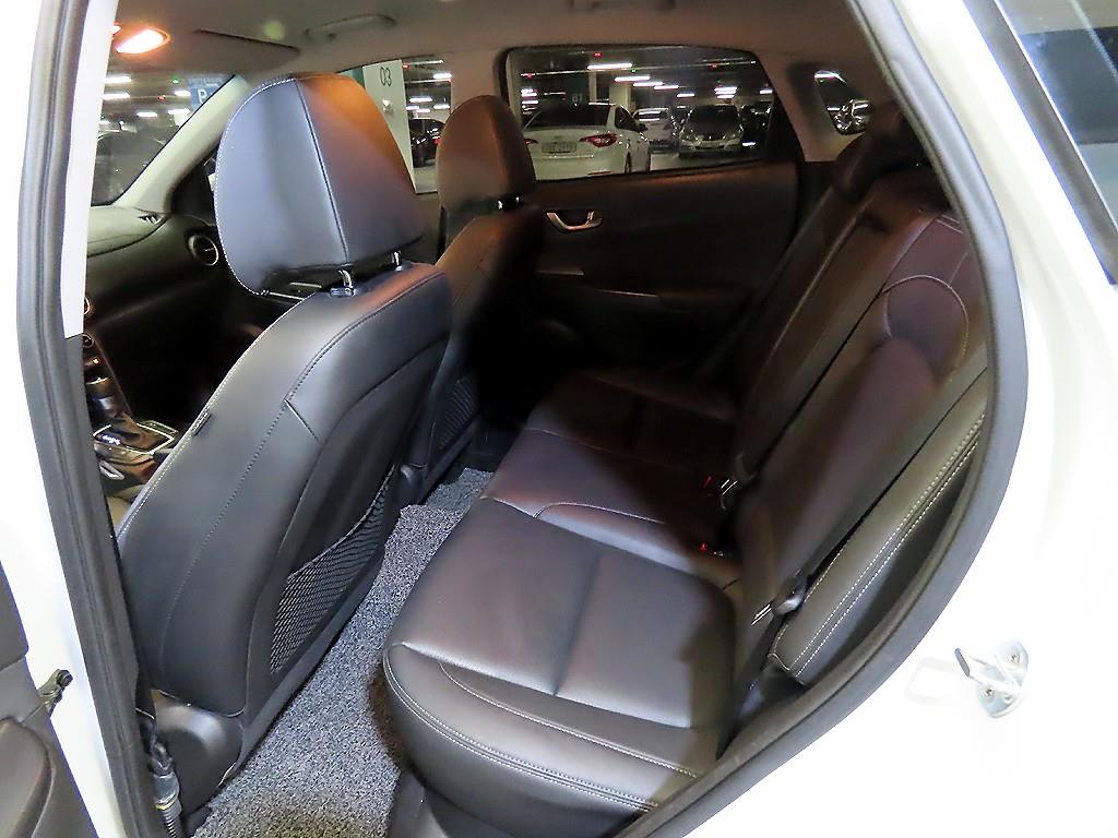 HYUNDAI Kona - Vista 7