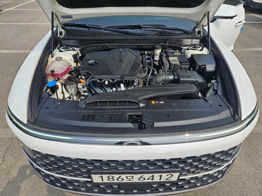 HYUNDAI Grandeur - Vista 5