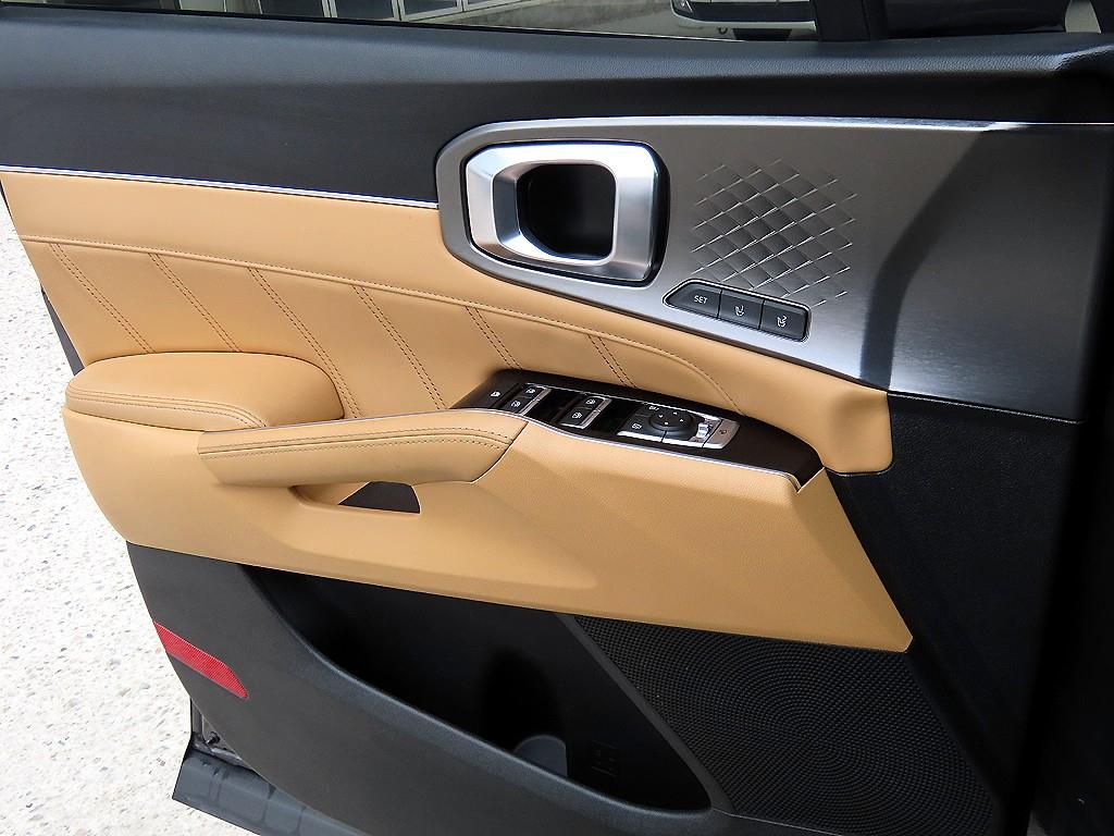 KIA Sorento - Vista 11