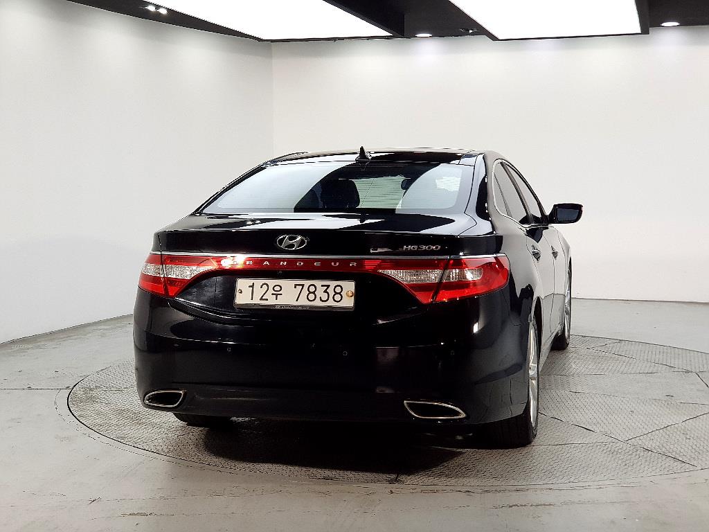 HYUNDAI Grandeur - Vista 3