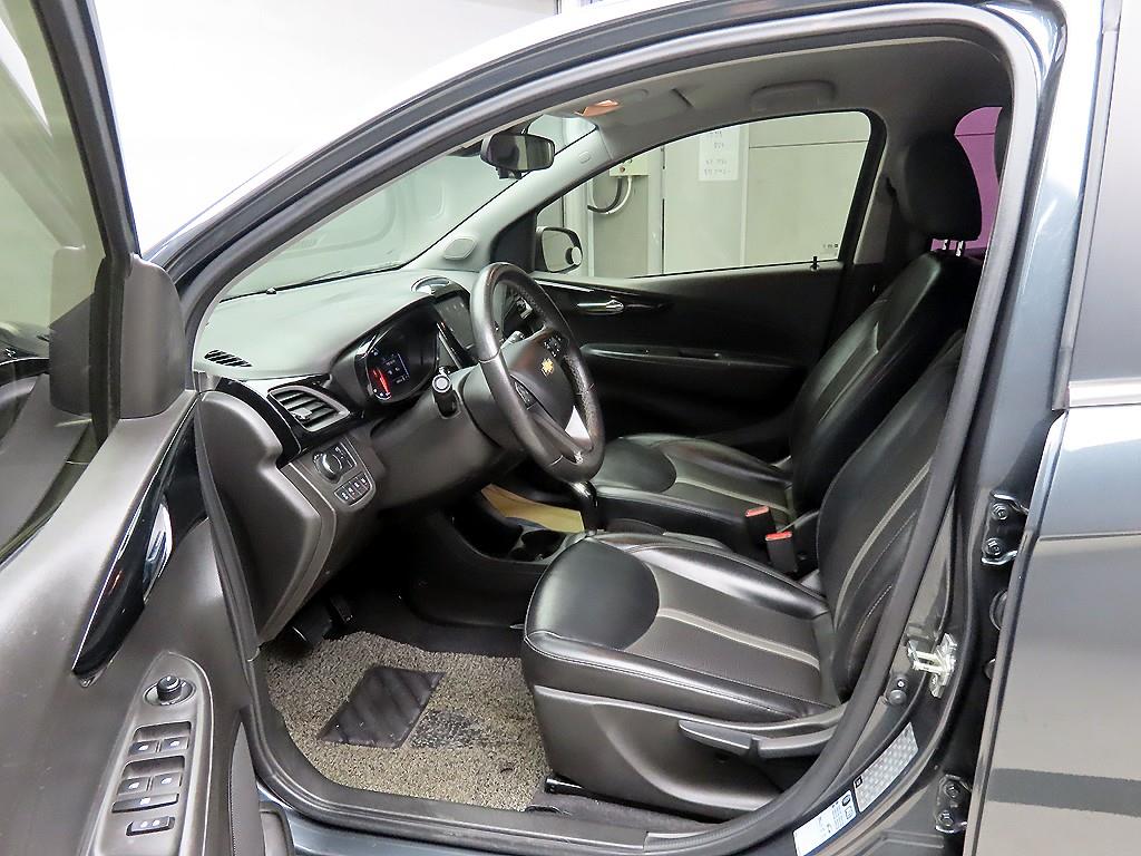 Chevrolet Spark - Vista 5