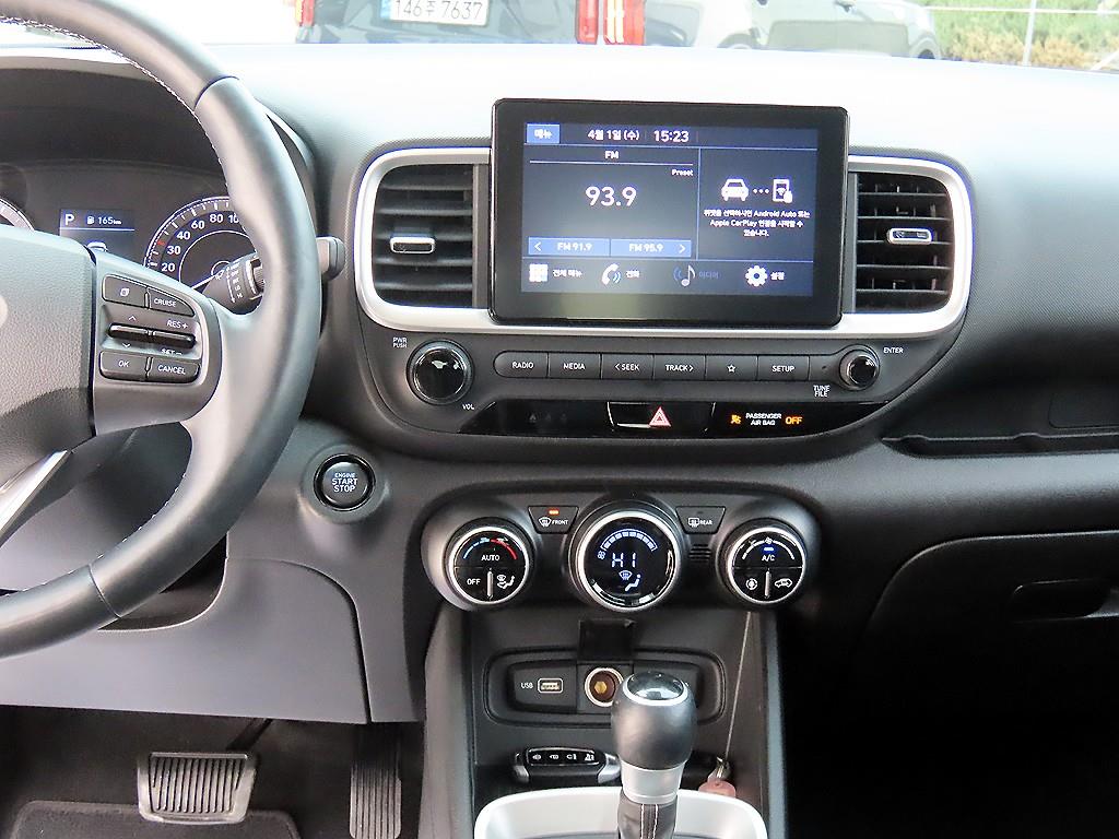 HYUNDAI Venue - Vista 10