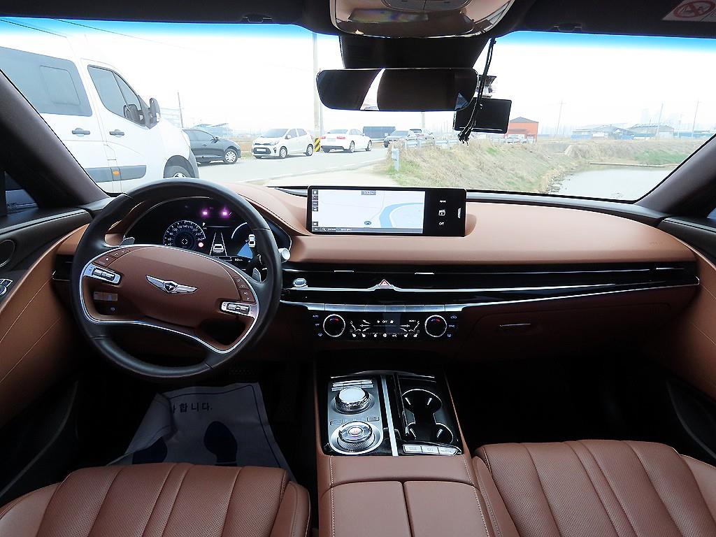 Genesis G80 - Vista 9