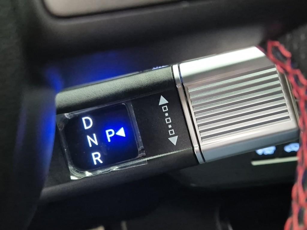 HYUNDAI Kona - Vista 8