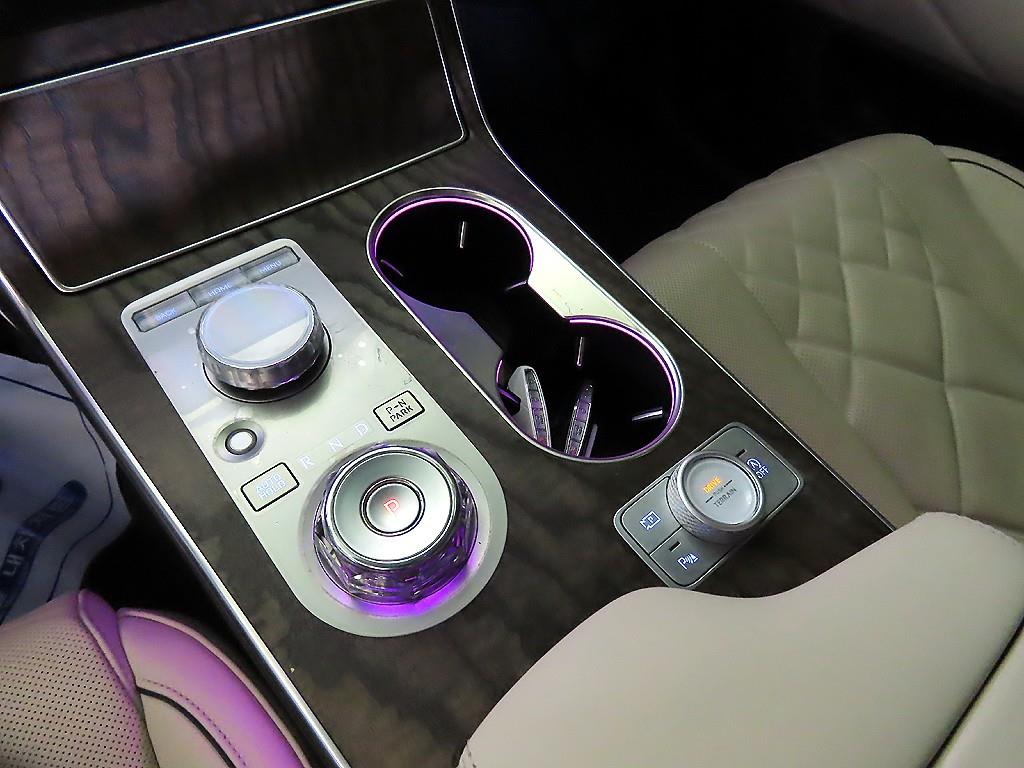 Genesis GV80 - Vista 12