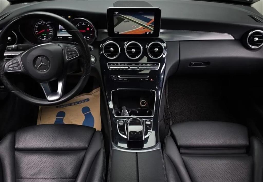 Mercedes Benz C Class - Vista 7