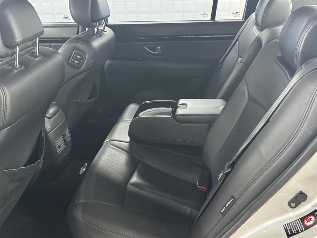 KIA Opirus - Vista 8