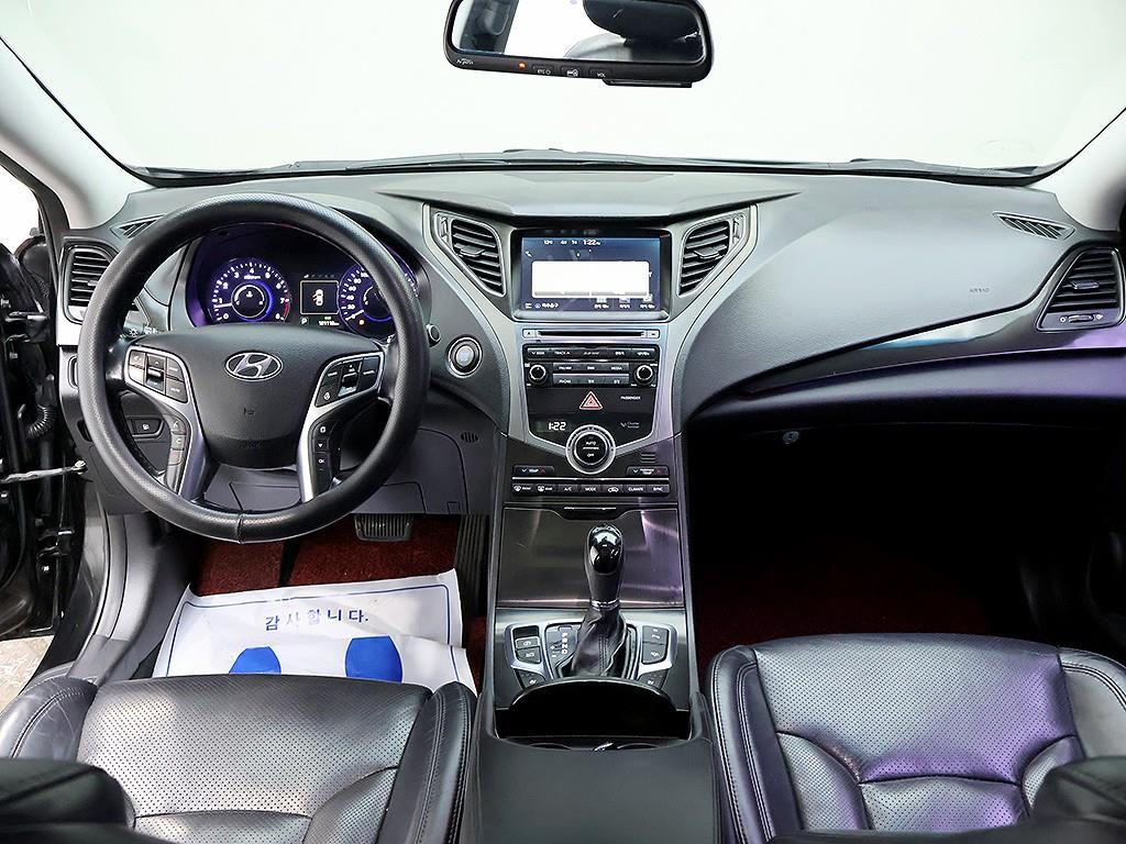 HYUNDAI Grandeur - Vista 9