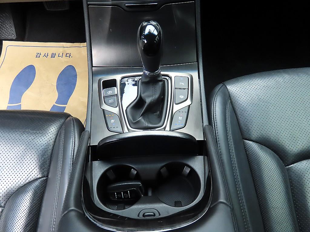 HYUNDAI Grandeur - Vista 10