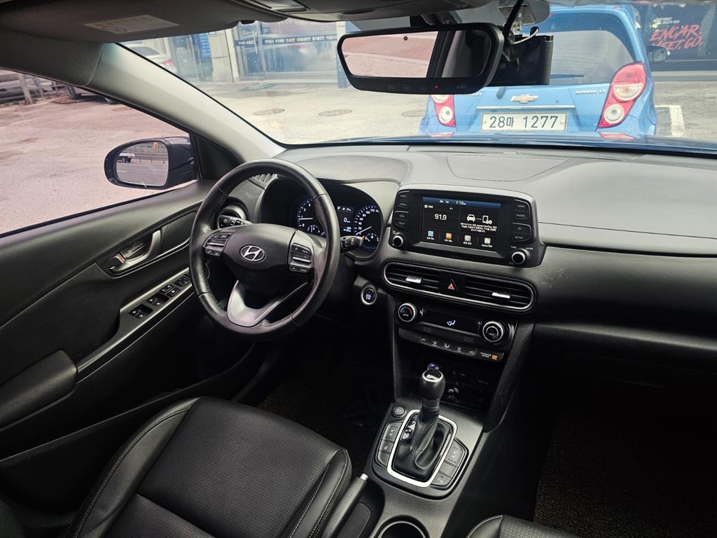 HYUNDAI Kona - Vista 11