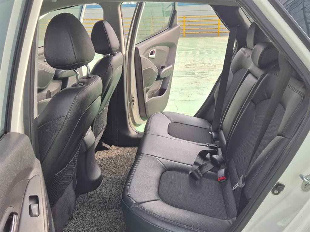 HYUNDAI Tucson - Vista 7