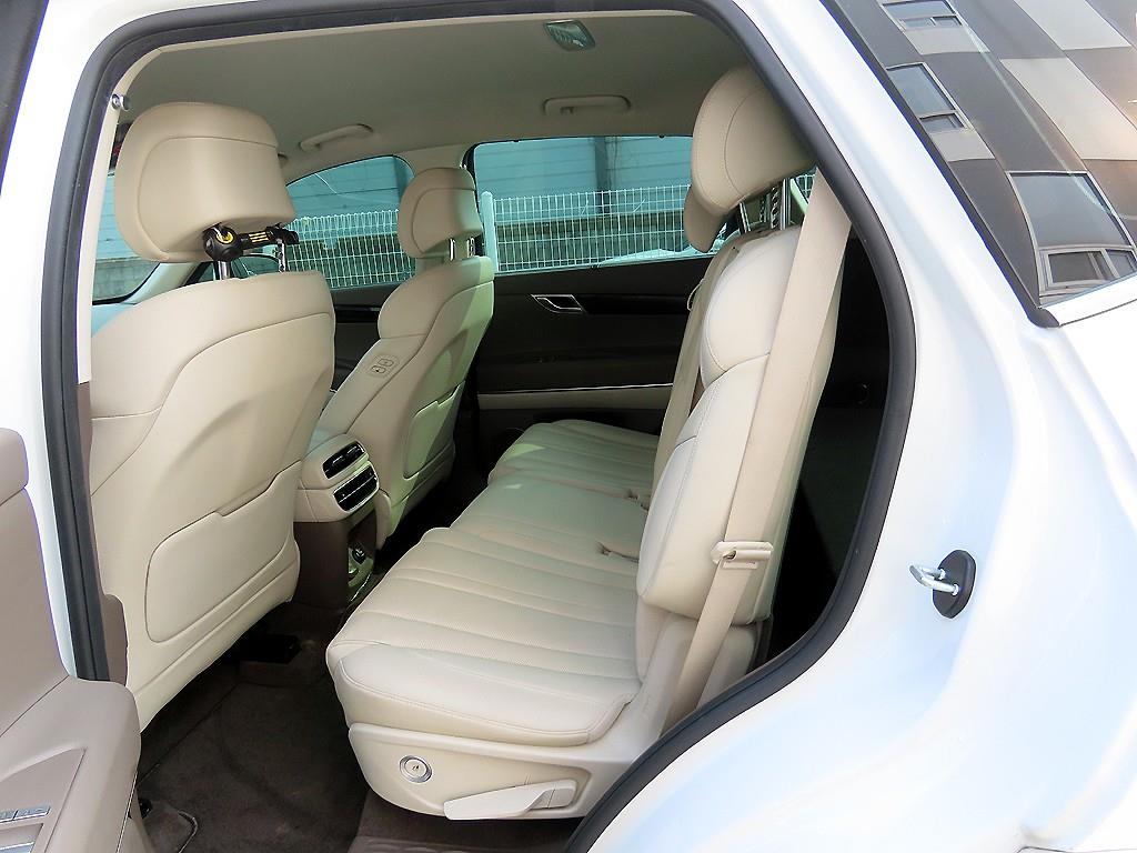 Genesis GV80 - Vista 6