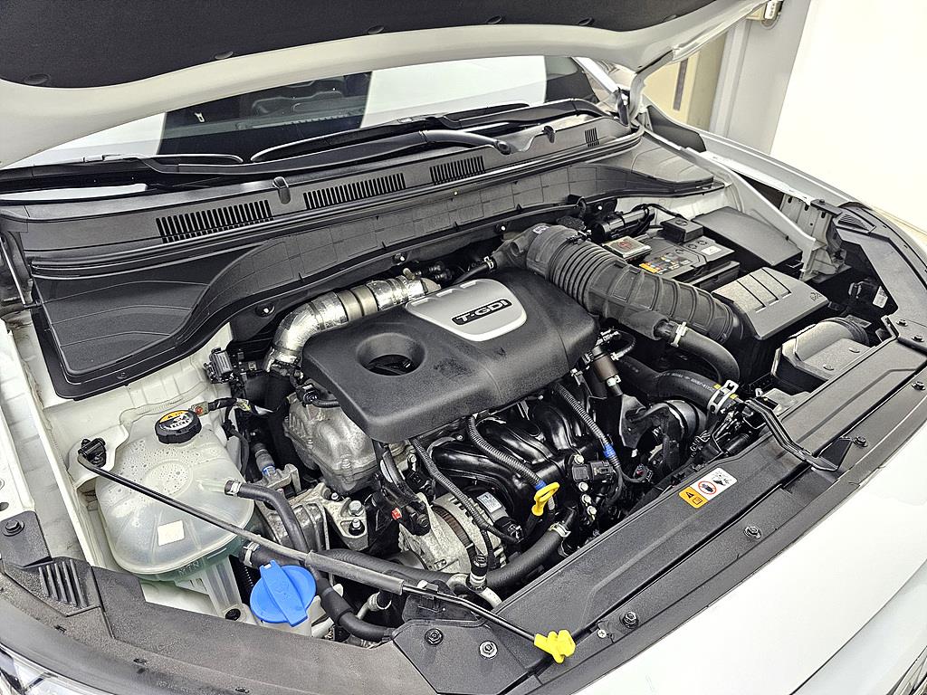 HYUNDAI Kona - Vista 6