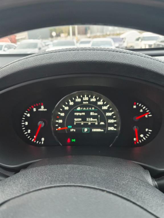 KIA Sorento - Vista 9