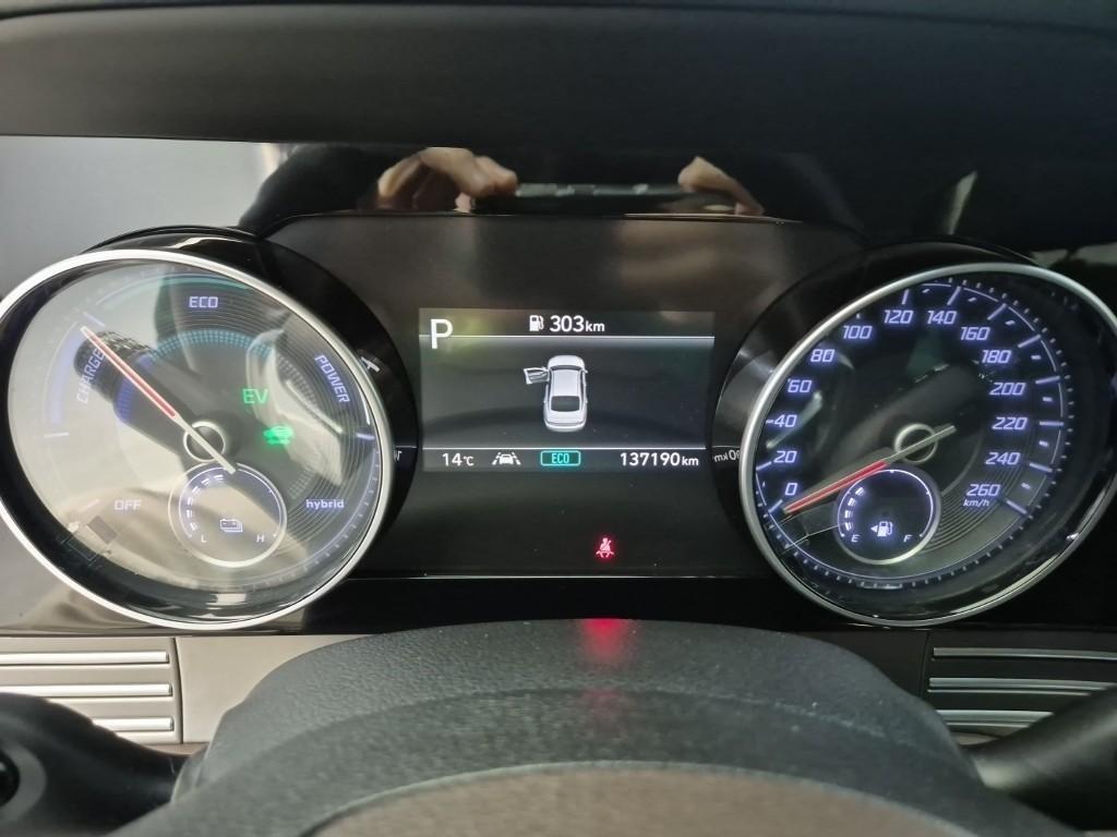 HYUNDAI Grandeur - Vista 6