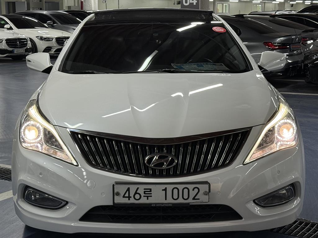 HYUNDAI Grandeur - Vista 2