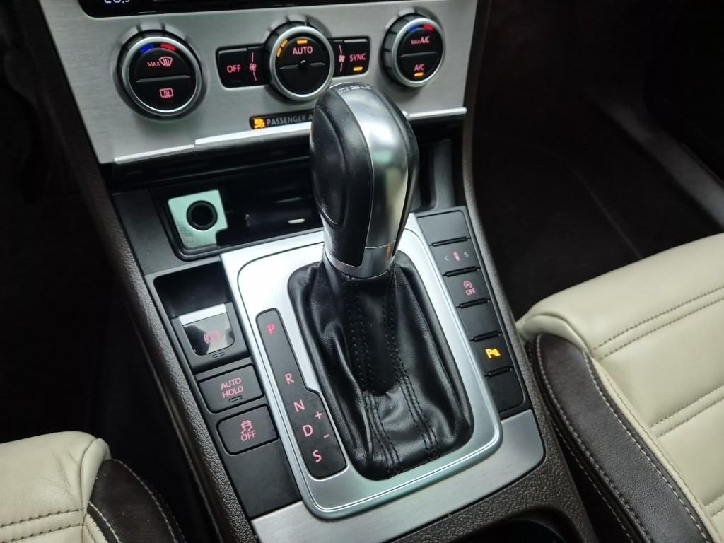 Volkswagen CC 2013 Negro - Importación desde Corea - HF Imports Iquique - Foto 18