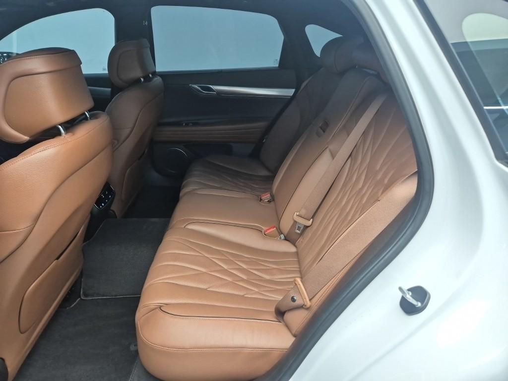 Genesis G80 - Vista 12