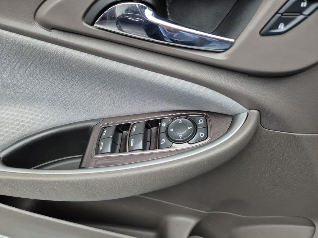 Chevrolet Malibu 2017 Negro - Importación desde Corea - HF Imports Iquique - Foto 14